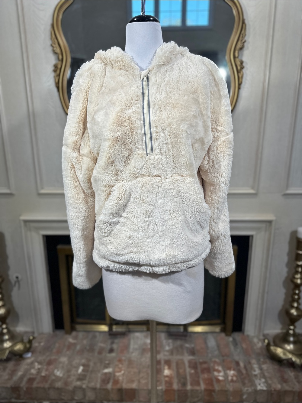 FP Movement Hoodie S Cream Faux Fur Fleece Pullover Gorpcore Apres Ski